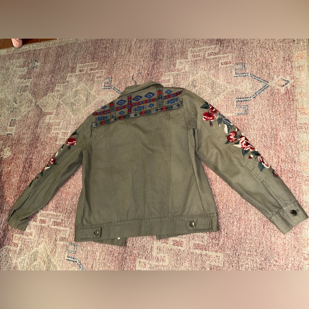 Johnny Was green khaki embroidered floral denim jean jacket roses size small - Picture 10 of 10